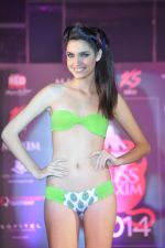 Model walk the ramp at Miss Maxim Bikini show in Mumbai on 15th Sept 2013 (240).JPG